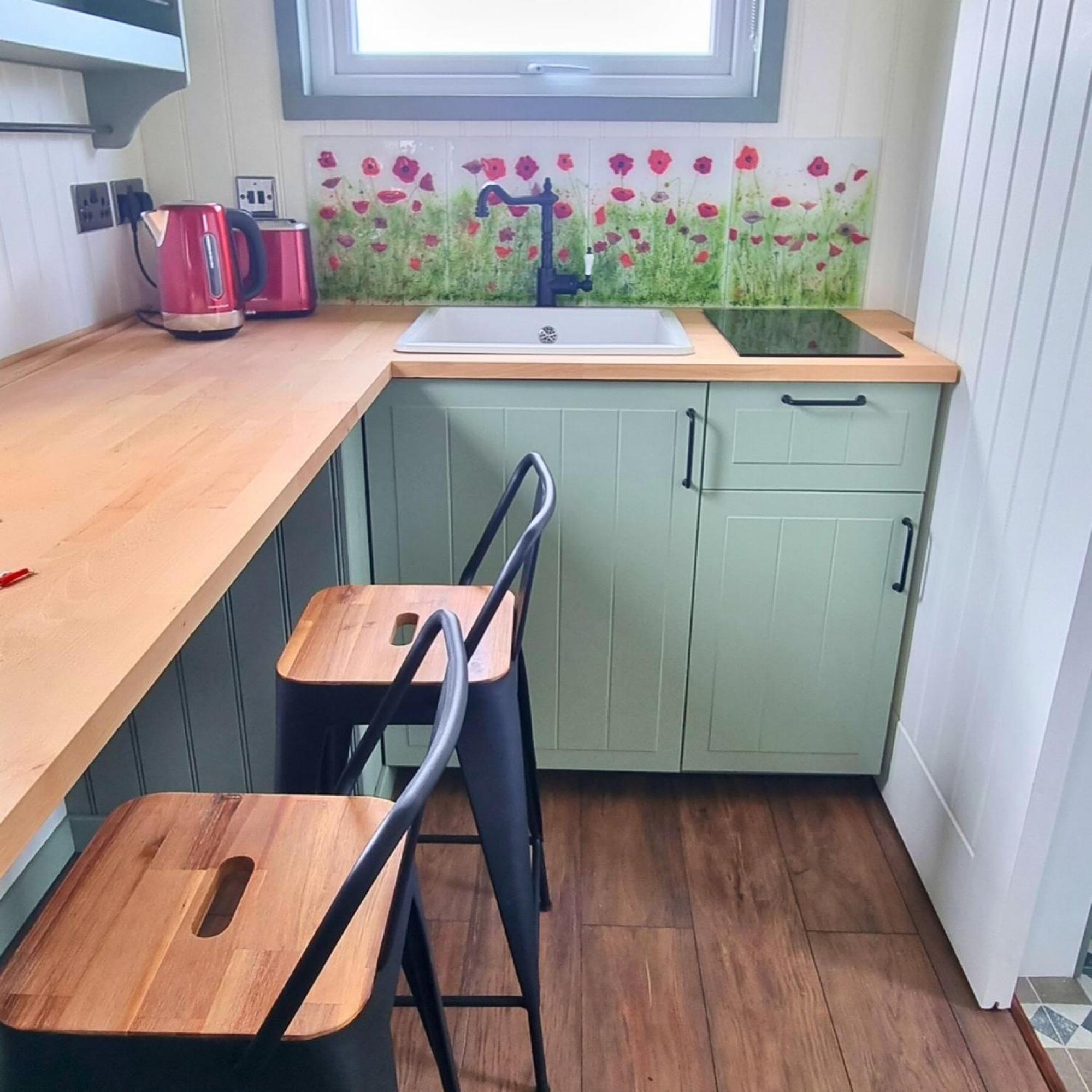 Wild Meadow Huts Villa Doolin Room photo