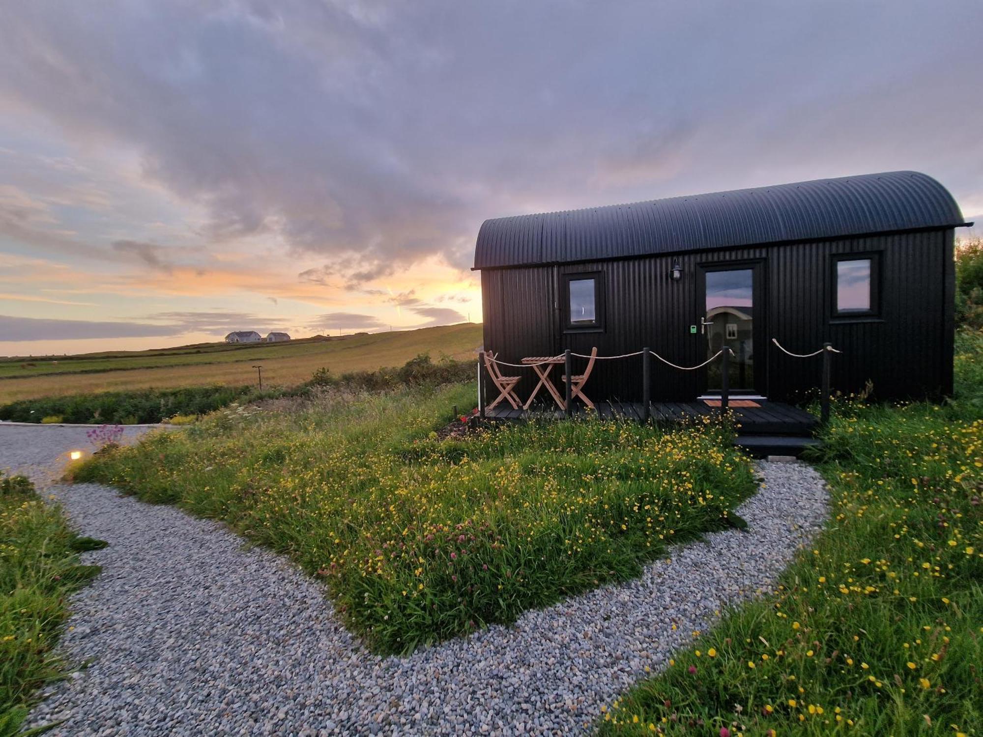 Wild Meadow Huts Villa Doolin Exterior photo